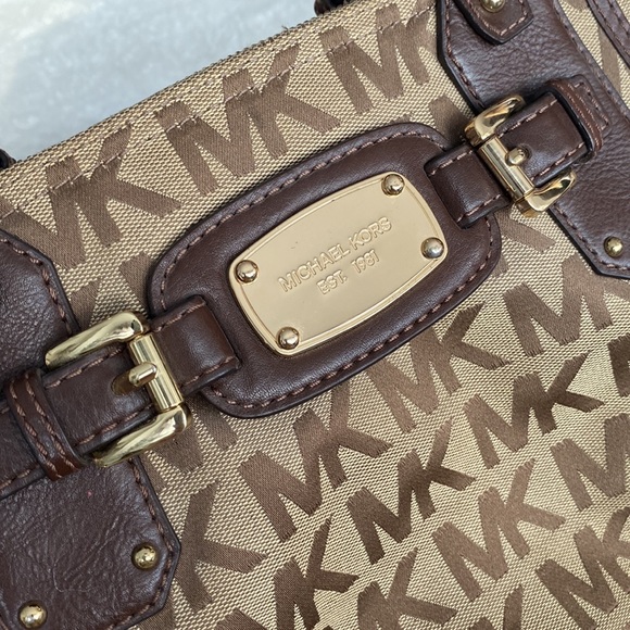 Michael Kors handbag - Picture 9 of 9